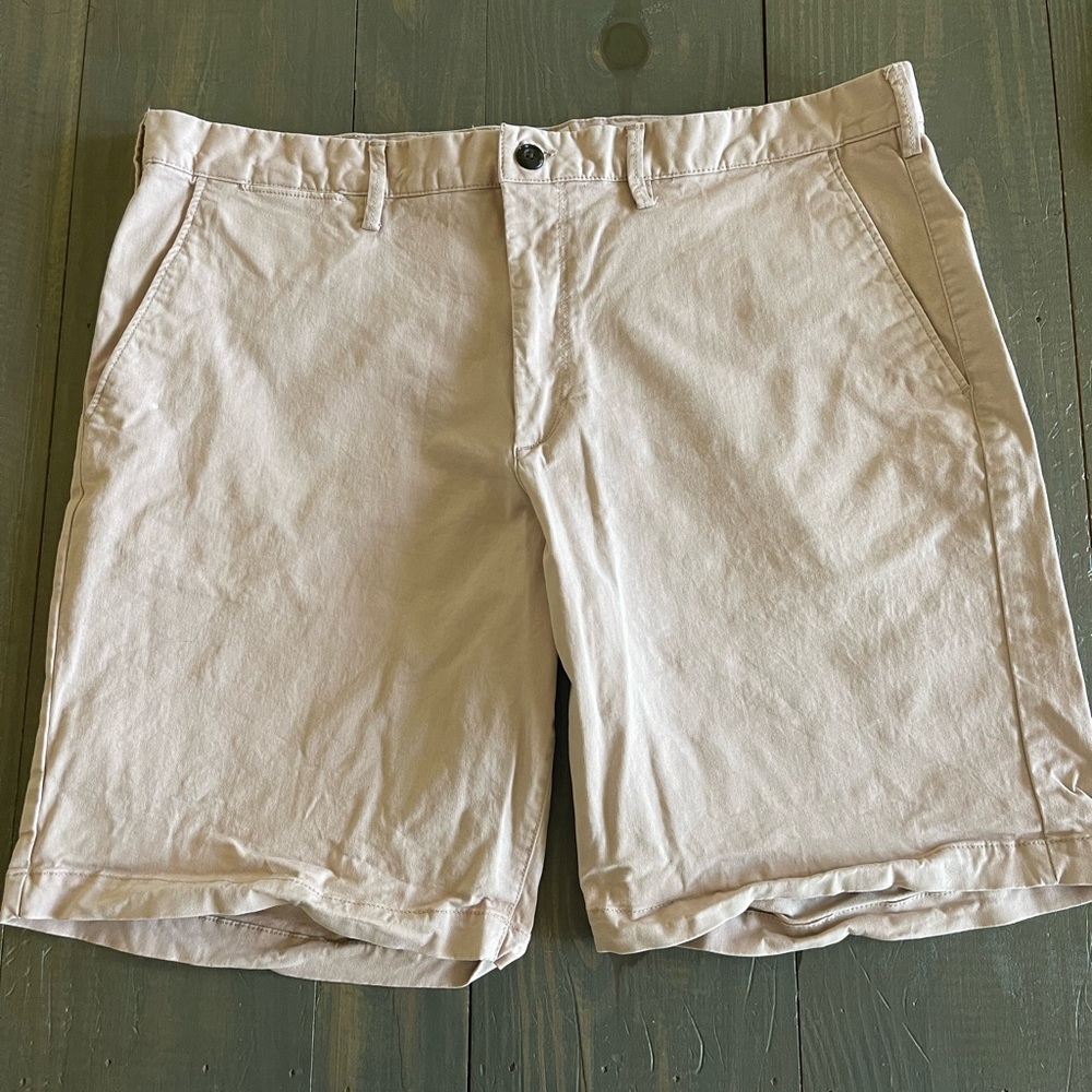 GAP Gap for Good Men’s Light Pink Chino Shorts Size 38
